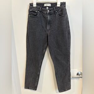 Abercrombie Ultra High Rise Ankle Straight Jeans
